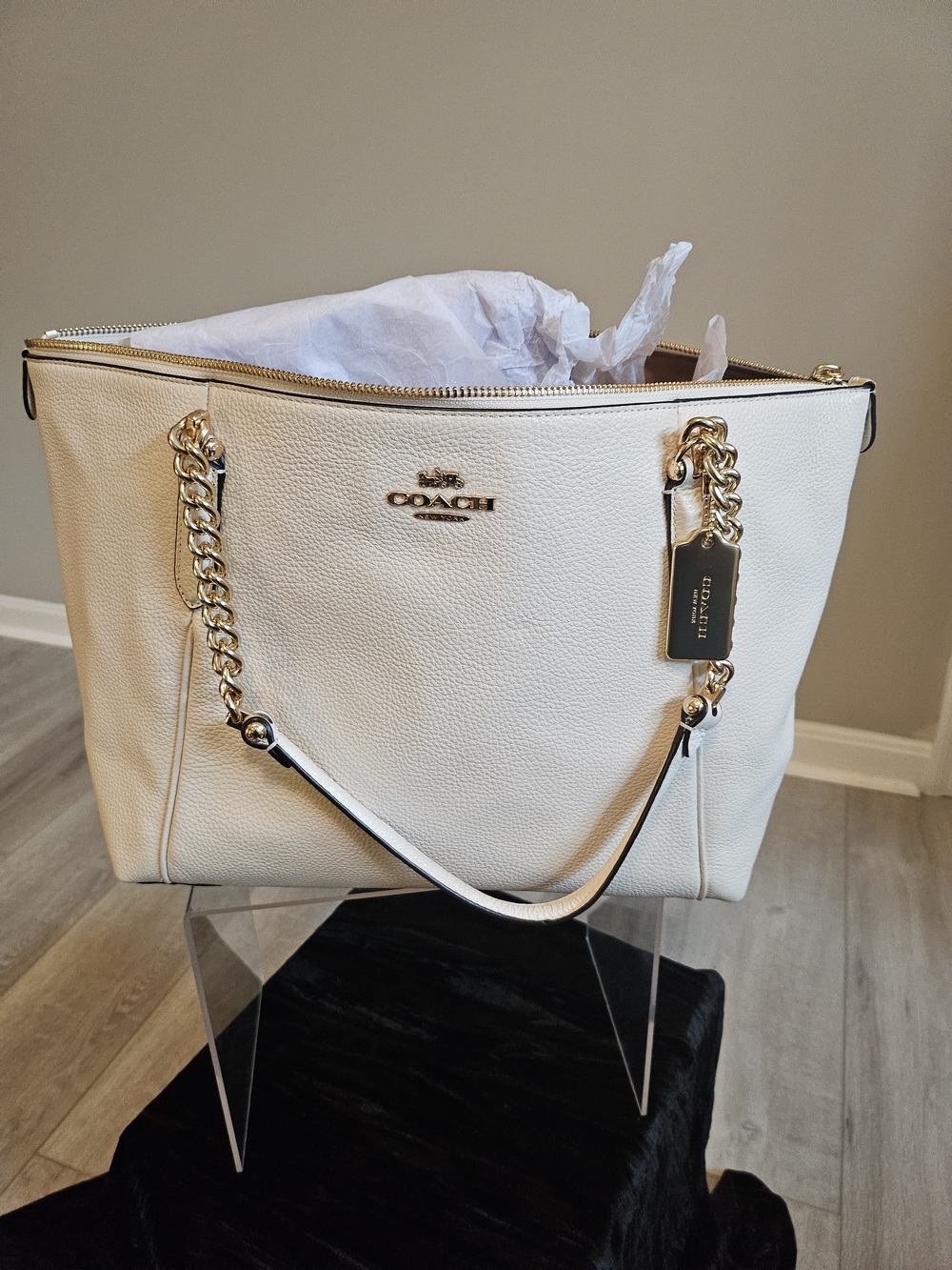 COACH - Ivory Pebbled Leather Chain/Leather Handle Tote/Bag (One Size)
